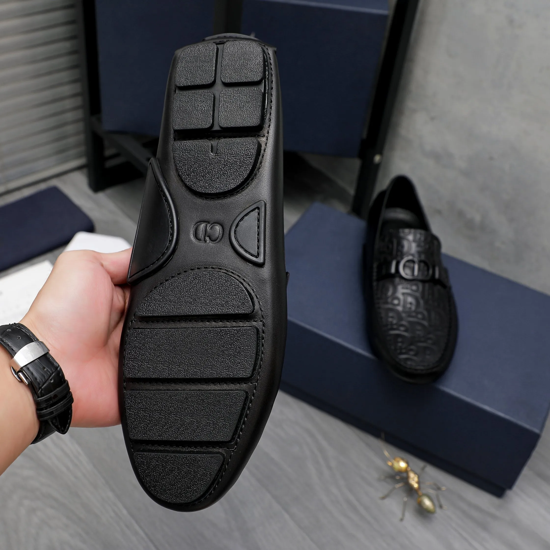 Men's shoes 💰400 Product trademark: Dior "Dior" casual slip-on shoes Regular size: 38-45 (45 is custom-made and non-returnable) Product materials: Selected cowhide embossed upper, pigskin lining, rubber outsole